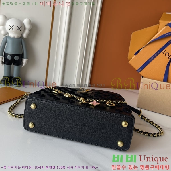 ����*�� Capucines BB ȣ���� M20486-001