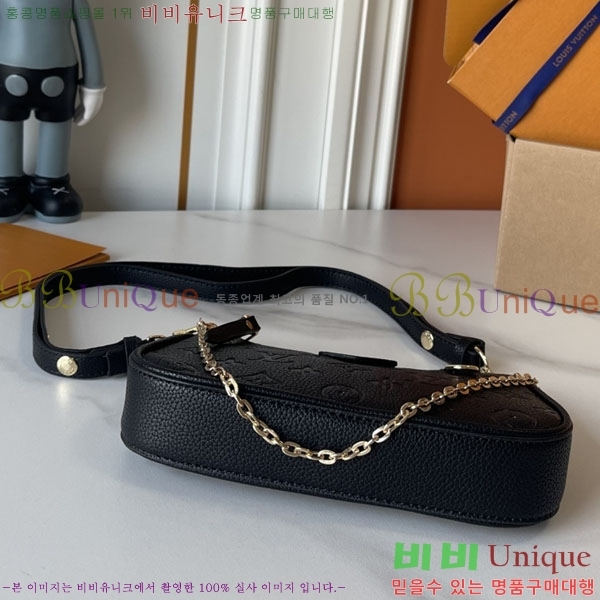 ����*��  Easy Pouch ũ�ν��� M81862-001