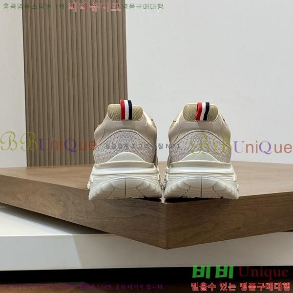 ���� ��**�� ����Ŀ�� M1005546-4