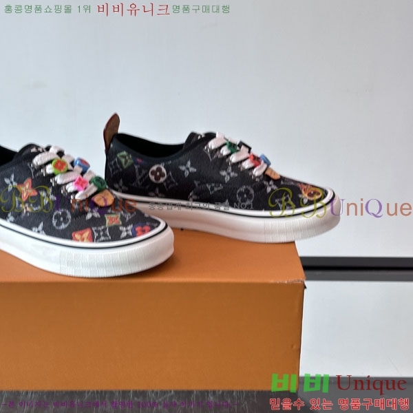 �ְ��� ���� ���̺��� Louis Vuitton �� Vans ����Ŀ�� LV028991-9