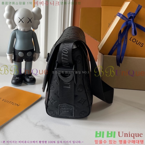 ����*�� Courrier ũ�ν��� M28781-001