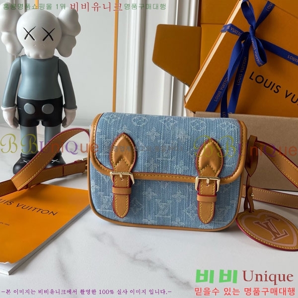 ����*��  SATCHEL ũ�ν��� M2A647-001