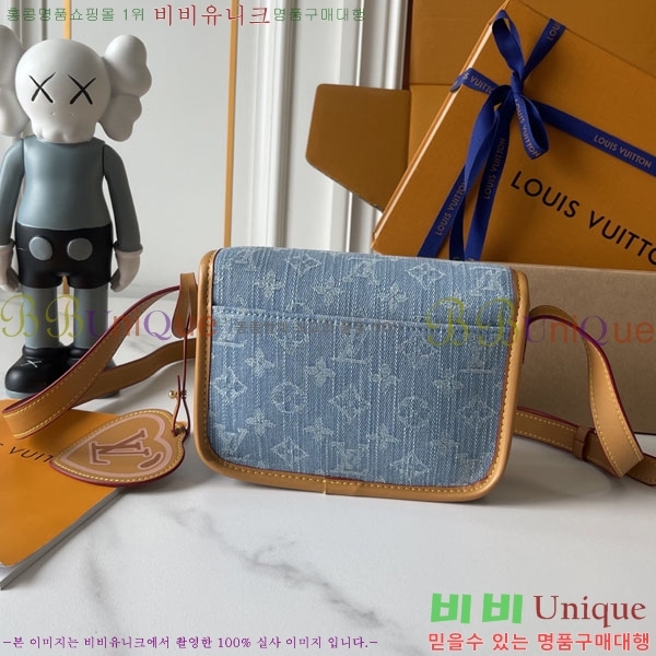 ����*��  SATCHEL ũ�ν��� M2A647-001